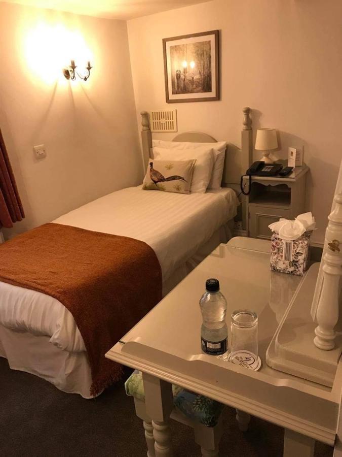 Bert'S Rooms At The Black Horse Inn Brighouse Kültér fotó